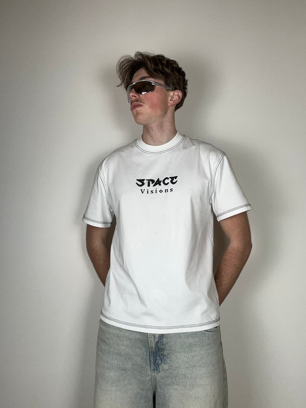WHITE T-SHIRT